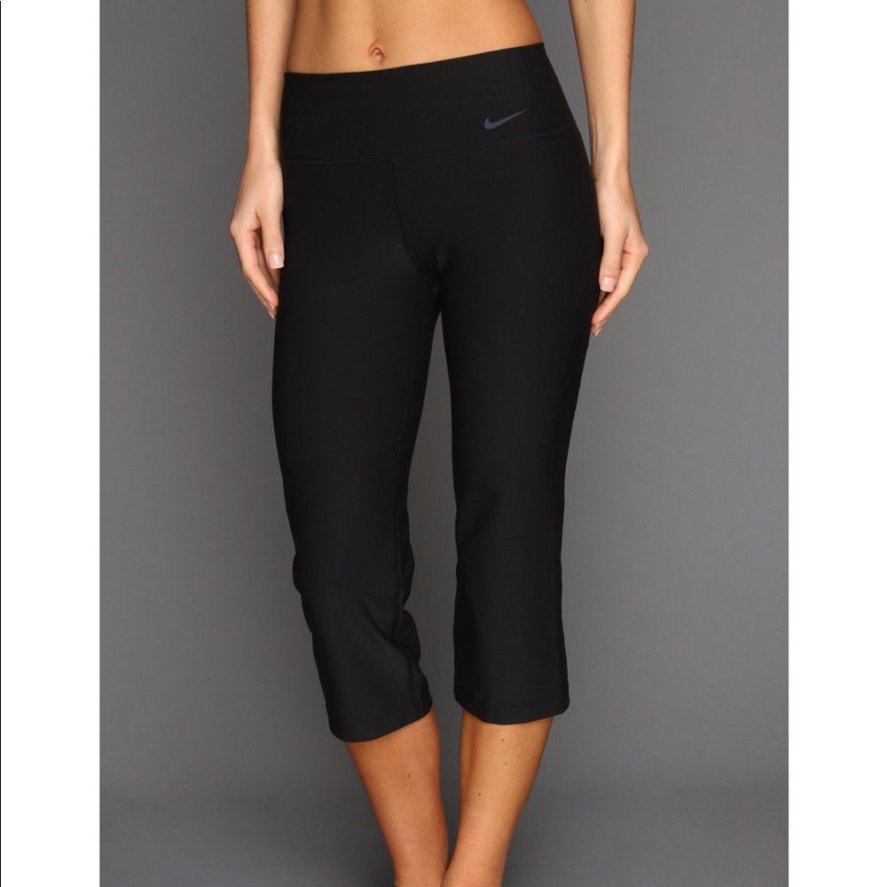 ✨ NIKE DRI-FIT CROPPED PANTS ✨